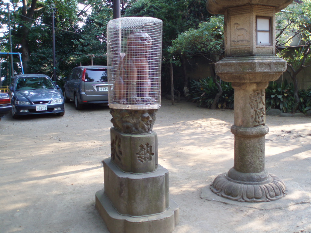 吽形（参道奥）