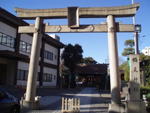 鳥居(昭和十年四月建立)